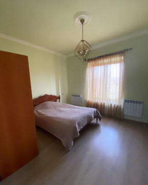 Գոլդ Հաուս